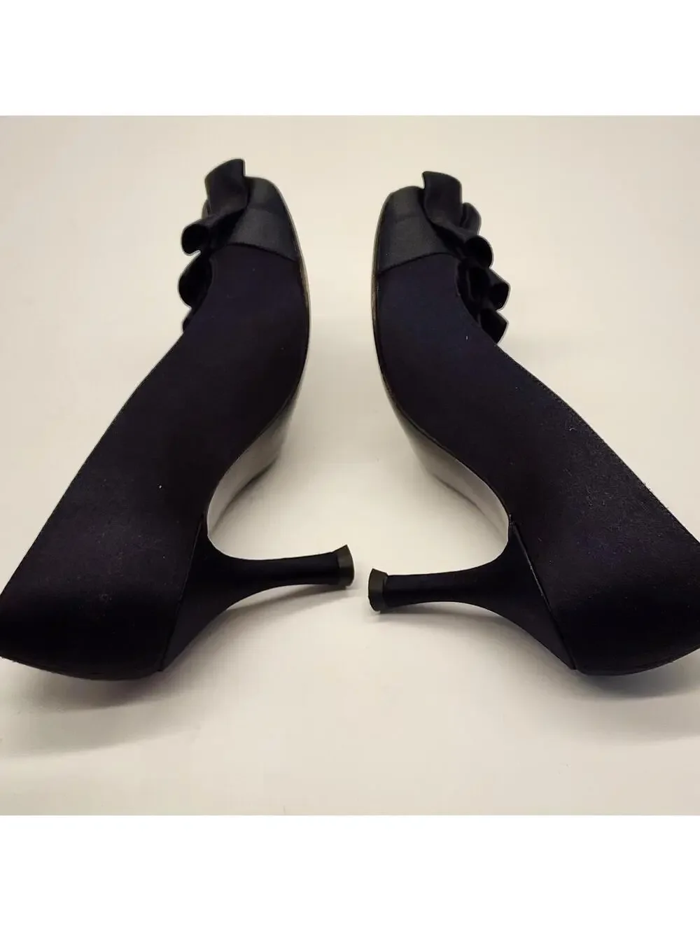 Stuart Weitzman Black Satin Open Toe Kitten Heels Pumps Women’s 6